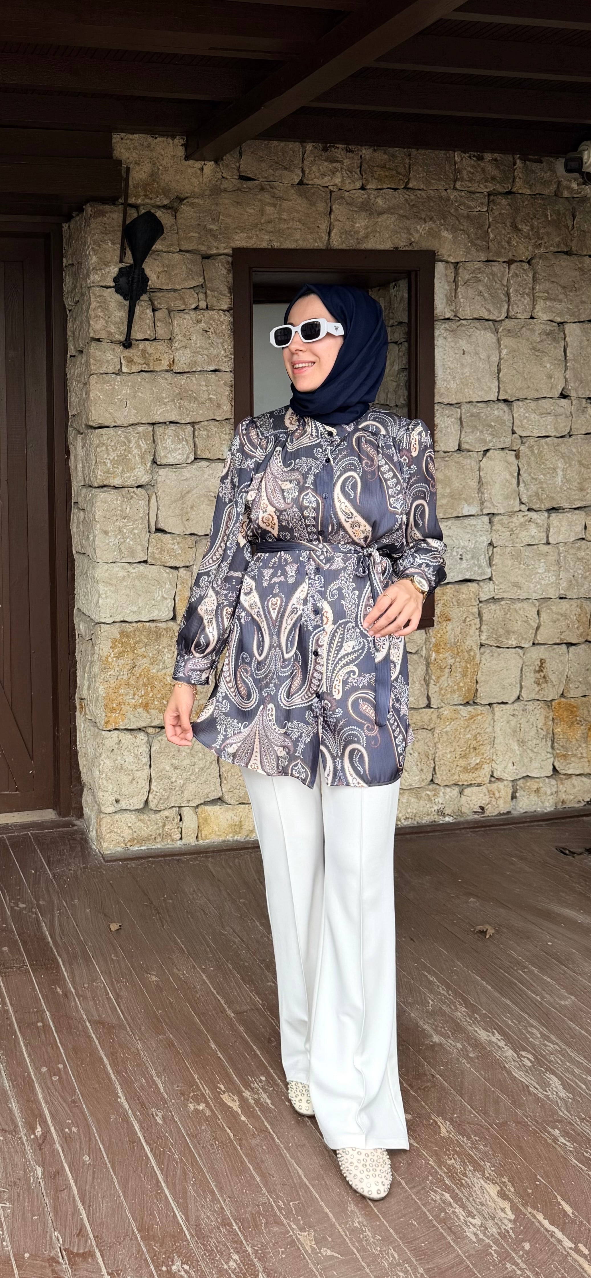MİNA GÖMLEK LACİ