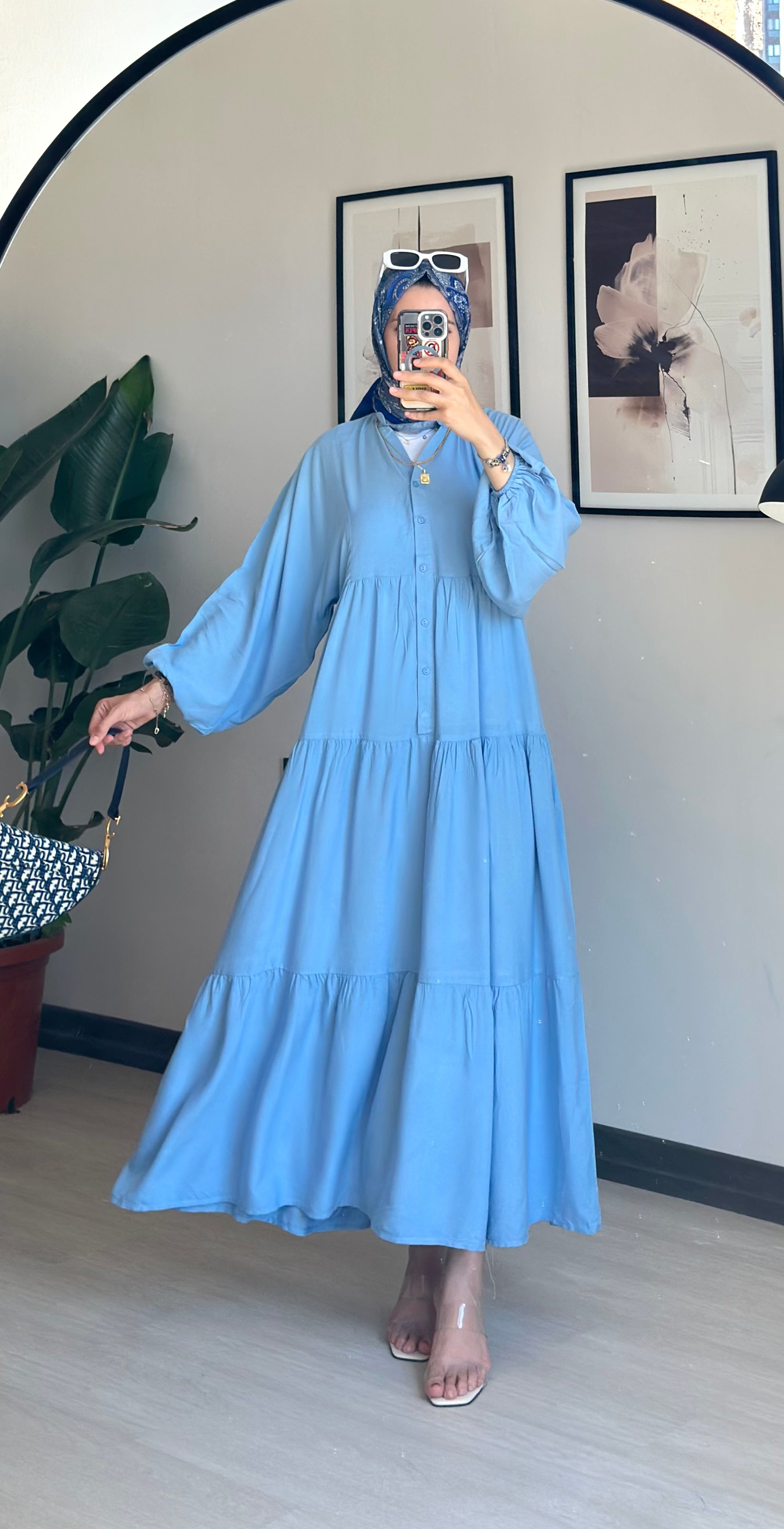 Rahel Mavi