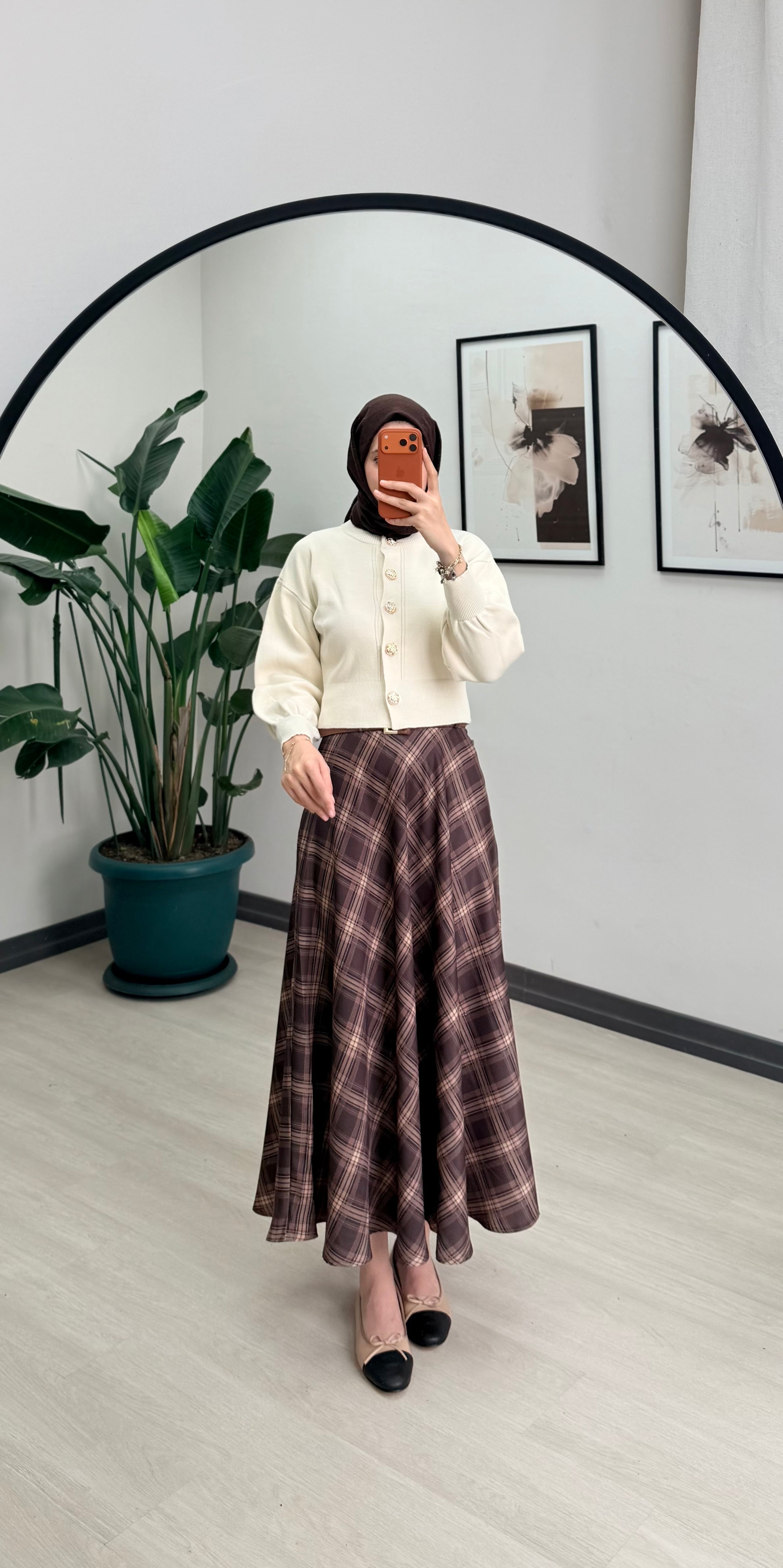 MEYRA HIRKA EKRU