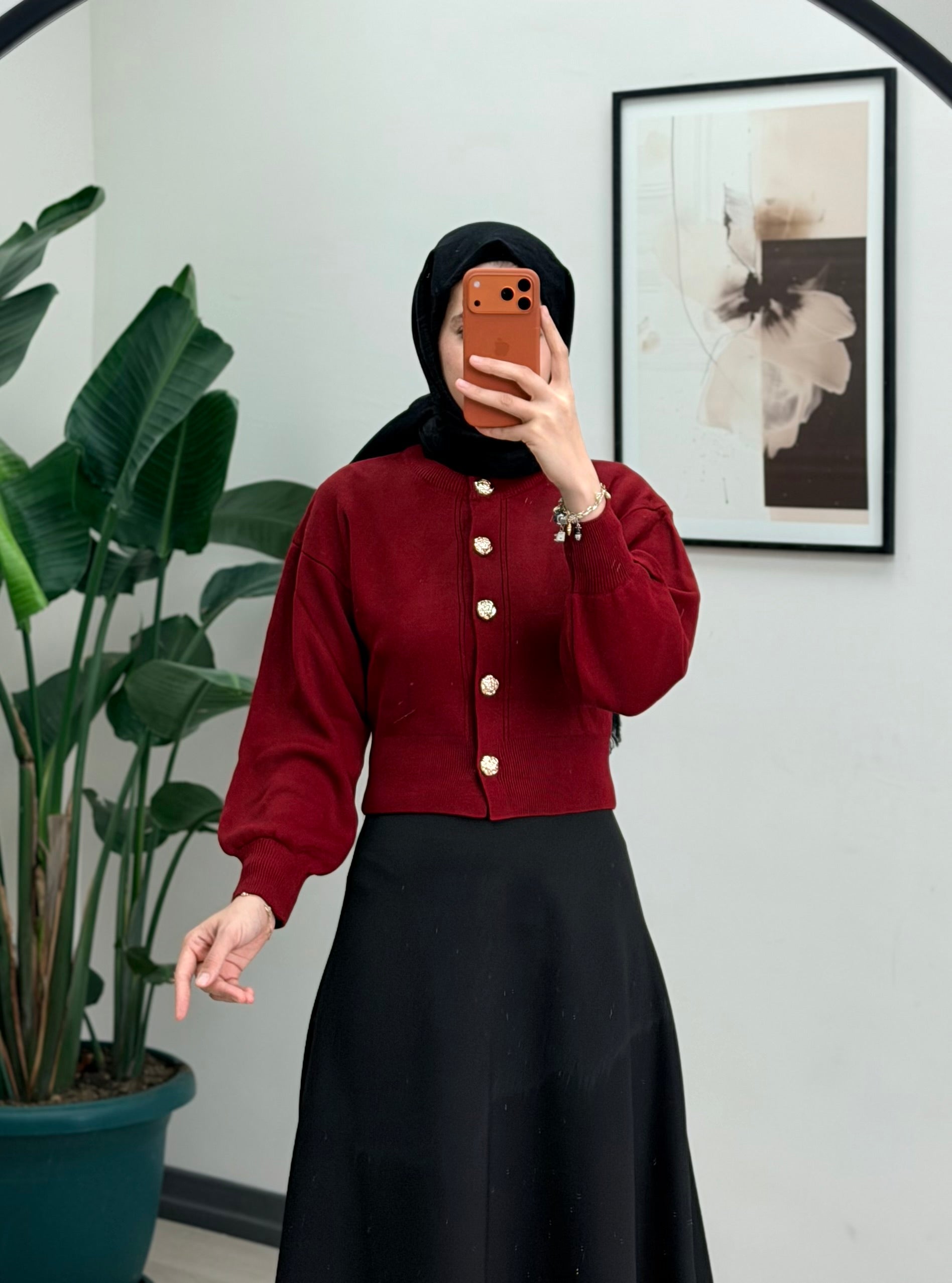 MEYRA HIRKA EKRU